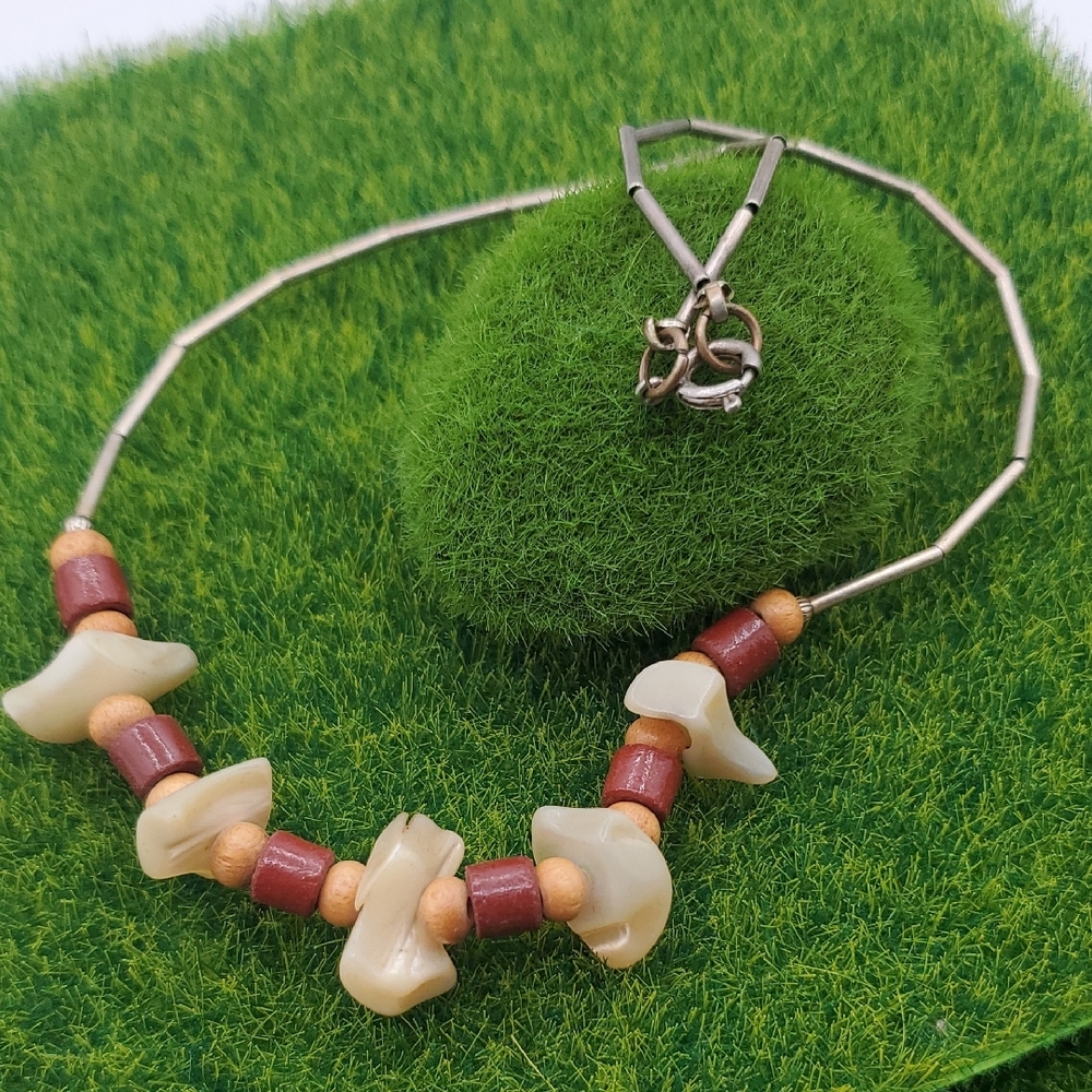 Elegant Cream Mother‎ Of Pearl and Brown Beaded Necklace 14 Inch N3638